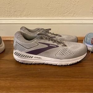 Brooks Ariel '20 Size 10W